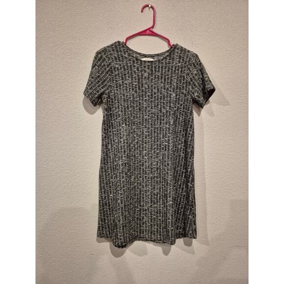 Abercrombie & Fitch Dresses & Skirts - Abercrombie & Fitch Heathered Crew Neck Ribbed Short Sleeve Sweater Dress S